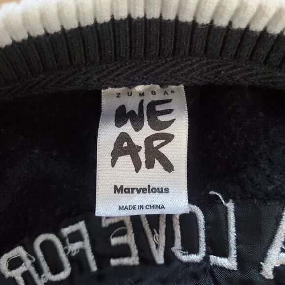 Zumba Keep Dancing Bomber Jacket Bold Black Fitness Wear Zwear Size Medium - Picture 7 of 11